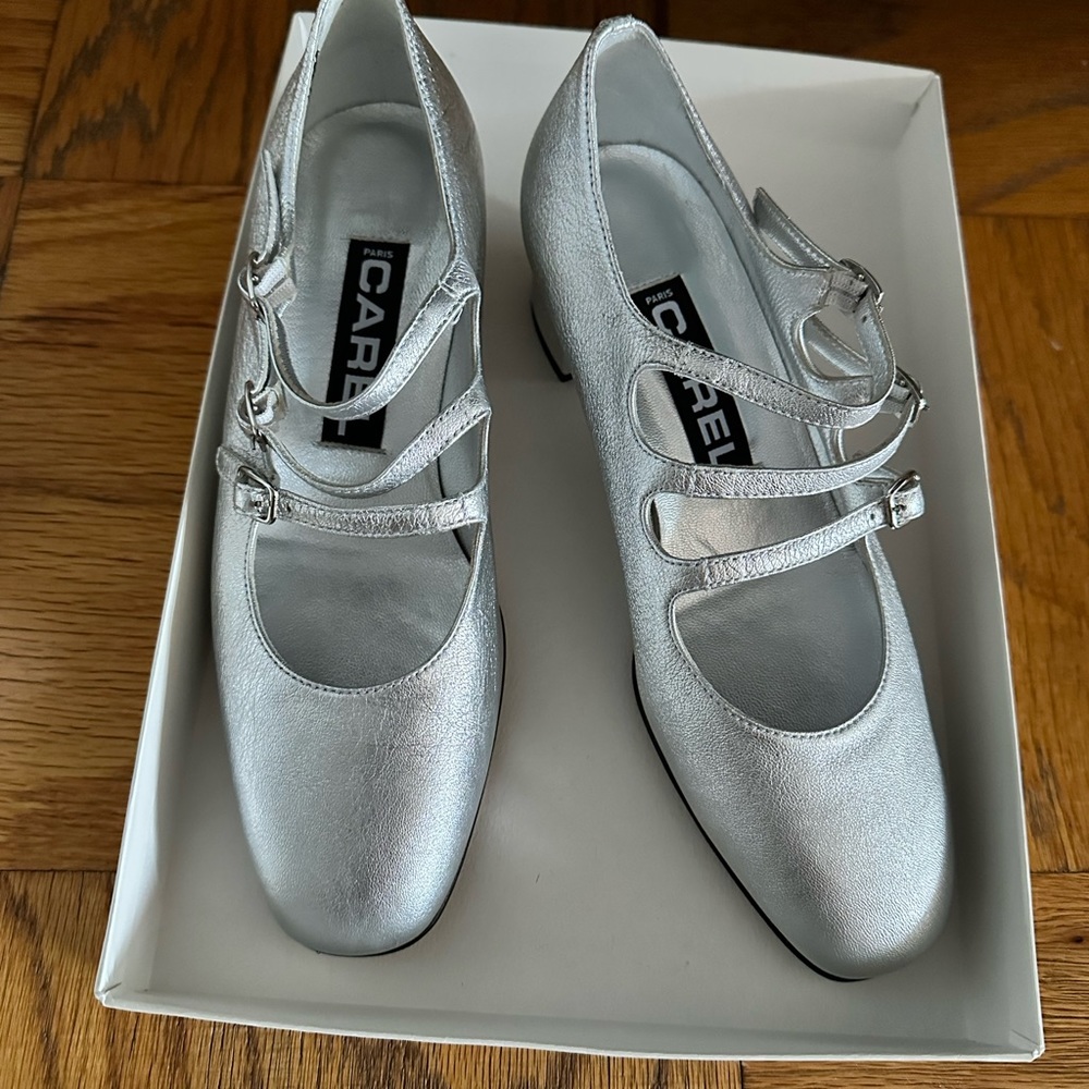 Carel Kina size 36